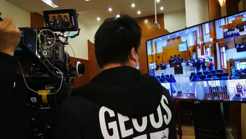 AI生成VS人工创意——宣州区广告片拍摄公司的技术浪漫主义实践
